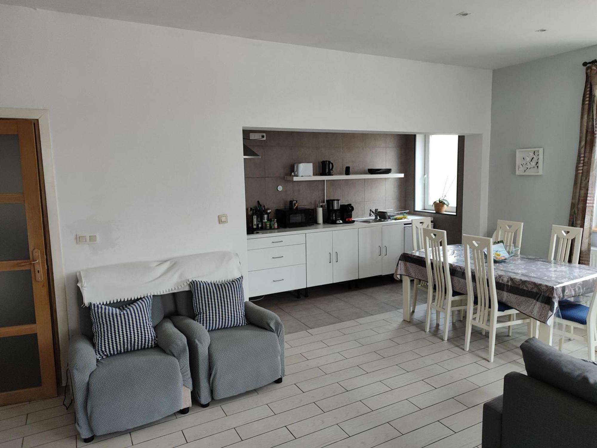 Appartement Spacieux Avec Parking Et Terrasse De Panne Bagian luar foto