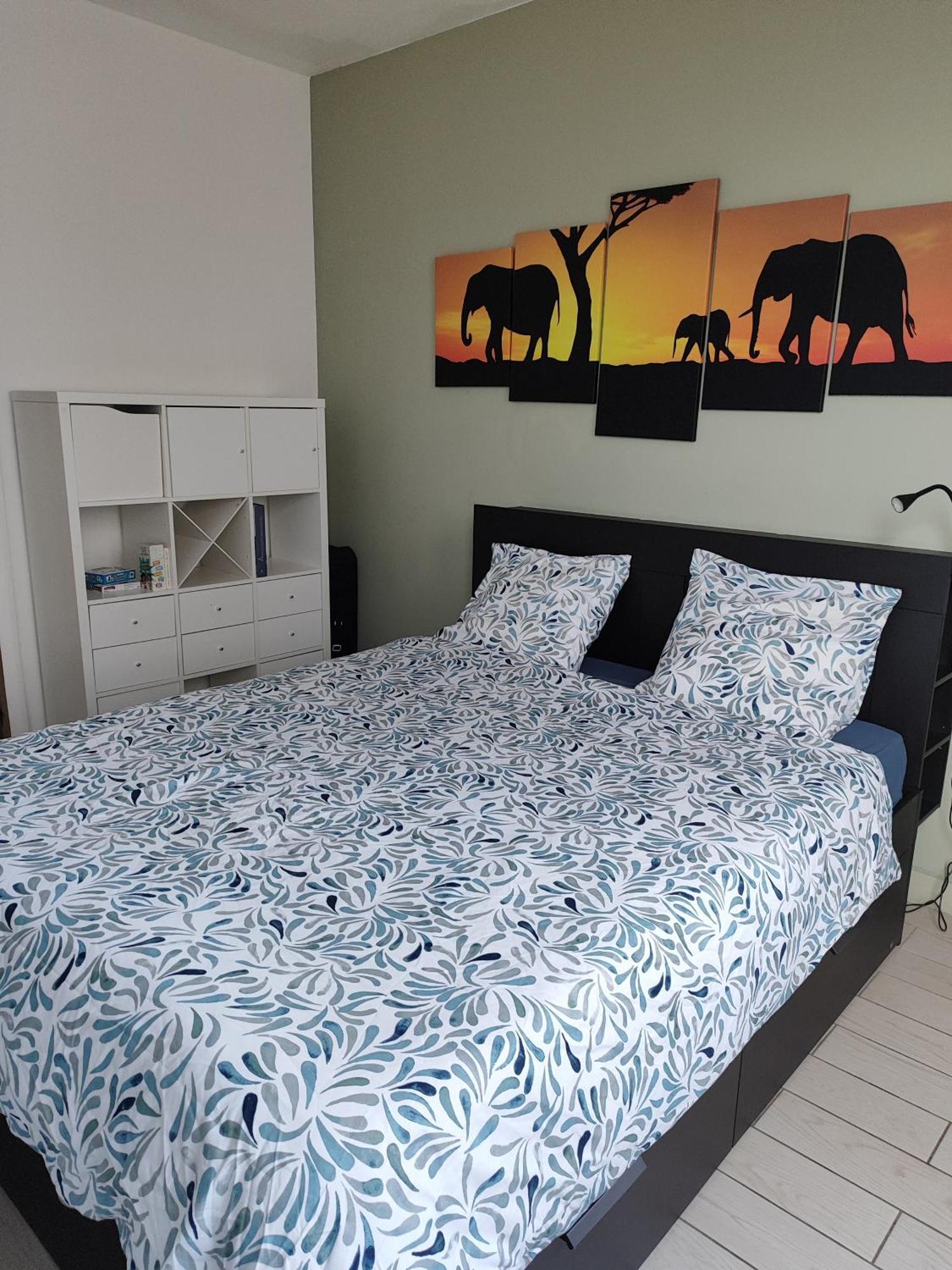 Appartement Spacieux Avec Parking Et Terrasse De Panne Bagian luar foto